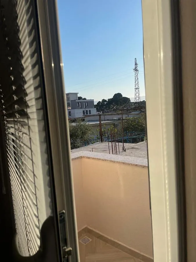Vila Zini Vlorë 0*,  Albánie