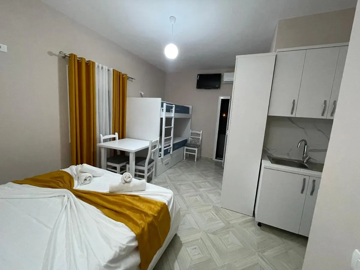Vila Zini Vlorë 0*,  Albánie