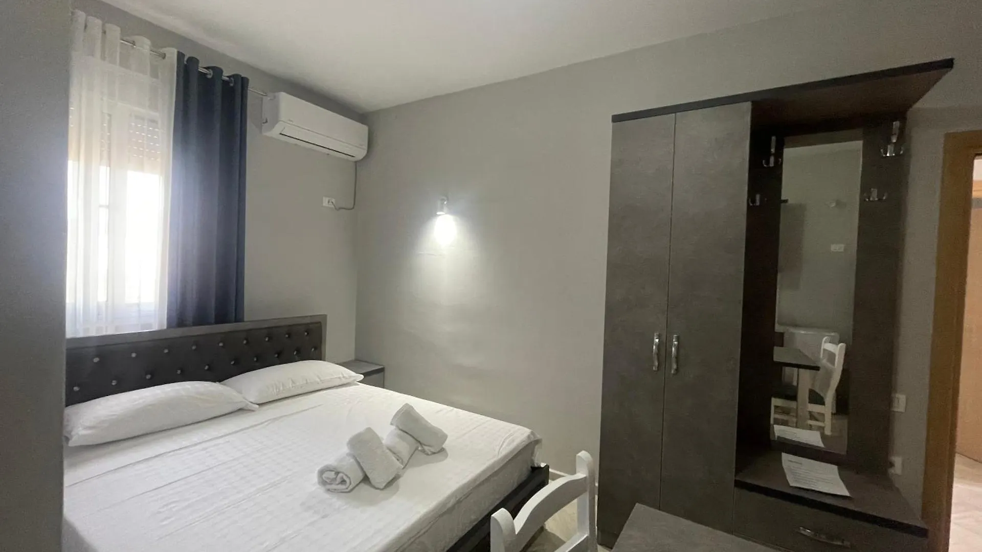 Vila Zini Vlorë Penzion