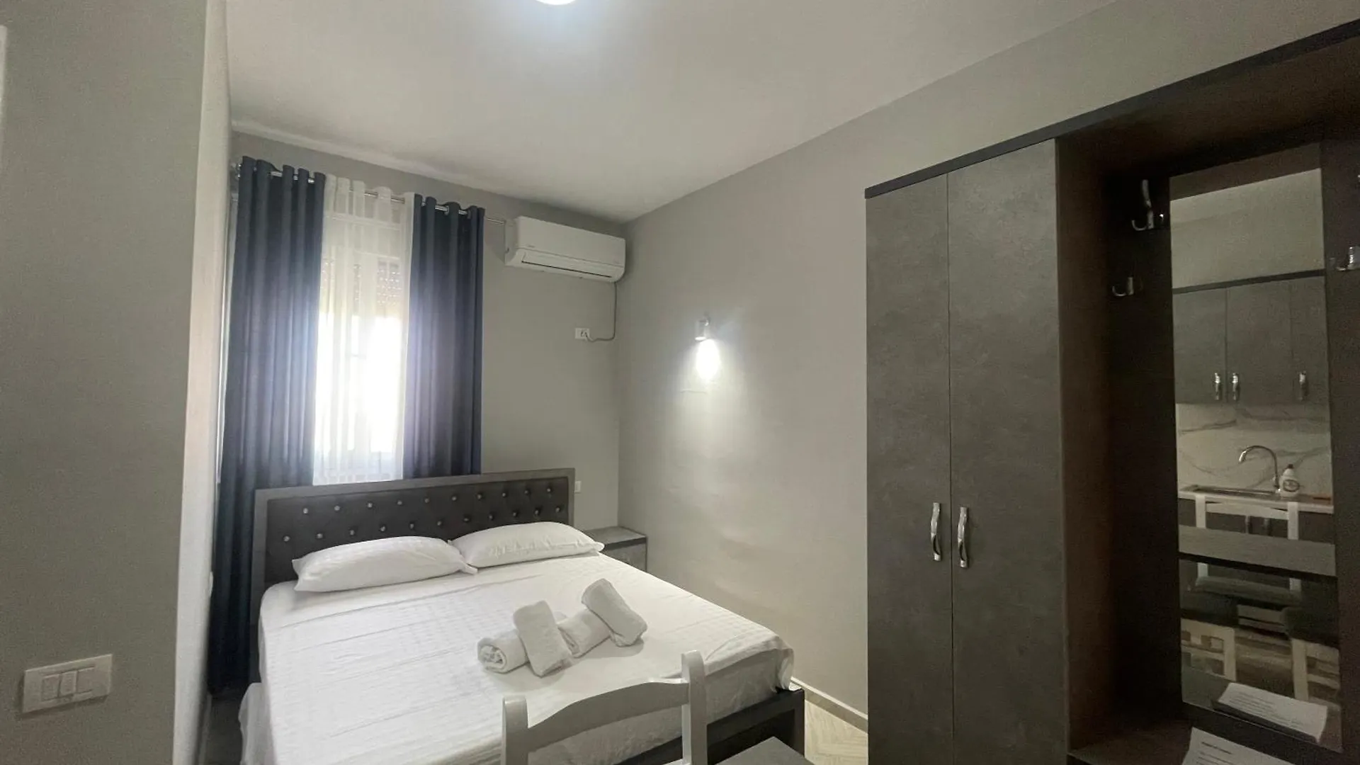 Vila Zini Vlorë Penzion