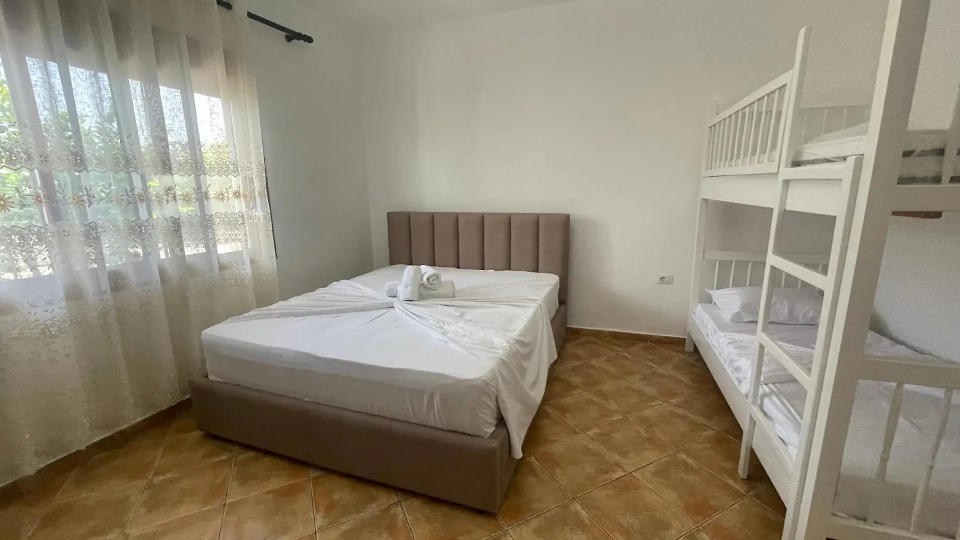 Vila Zini Vlorë 알바니아